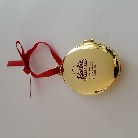 New - Vintage 1997 Hallmark Holiday Memories Keepsake Barbie Ornament - Picture 4 of 10